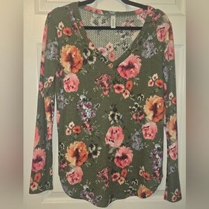 Green floral top